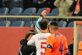 开云体育娱乐app-里尔客场击败亚眠，赢得关键胜利(rollinginthedeep意思)